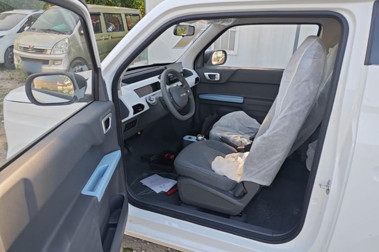Used Geely Galaxy Panda 2024 Panda Mini 200km Endurance Bear Driver Seat