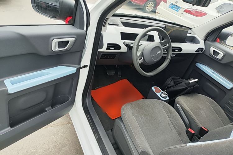 Used Geely Galaxy Panda 2024 Panda Mini 200km Endurance Bear Driver Seat