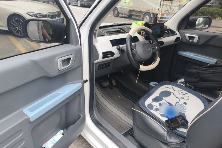 Used Geely Galaxy Panda 2024 Panda Mini 200km Endurance Bear Driver Seat