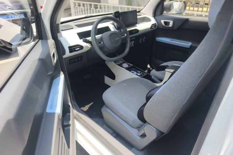 Used Geely Galaxy Panda 2024 Panda Mini 200km Endurance Bear Driver Seat