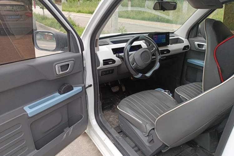 Used Geely Galaxy Panda 2024 Panda Mini 200km Endurance Bear Driver Seat