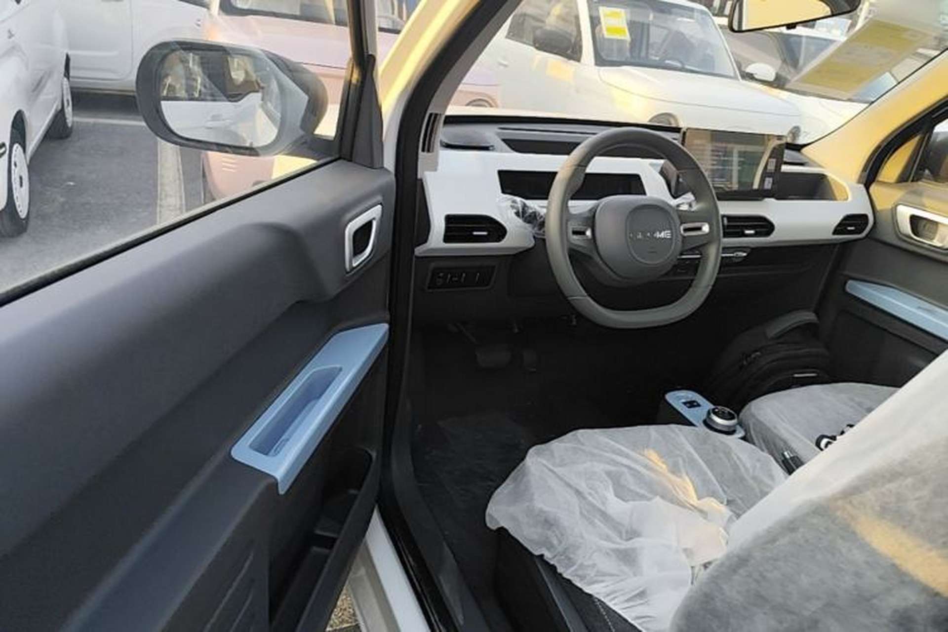 Used Geely Galaxy Panda 2024 Panda Mini 200km Endurance Bear Driver Seat