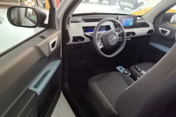 Used Geely Galaxy Panda 2024 Panda Mini 200km Endurance Bear Driver Seat