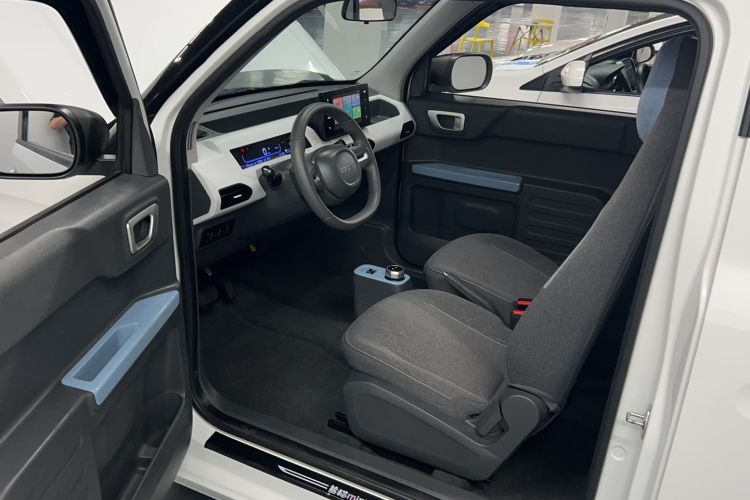 Used Geely Galaxy Panda 2024 Panda Mini 200km Endurance Bear Driver Seat