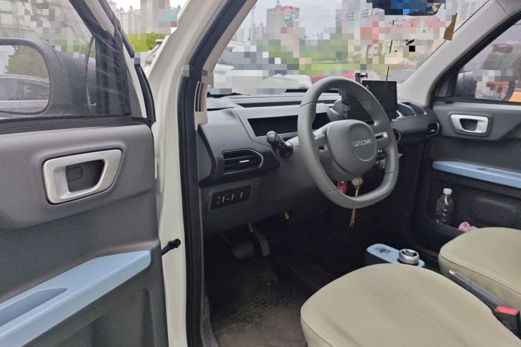 Used Geely Galaxy Panda 2024 Panda Mini 200km Endurance Bear Driver Seat
