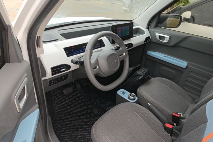 Used Geely Galaxy Panda 2024 Panda Mini 200km Endurance Bear Driver Seat