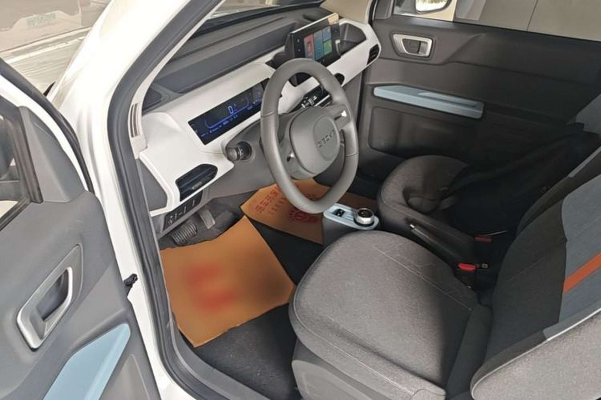 Used Geely Galaxy Panda 2024 Panda Mini 200km Endurance Bear Driver Seat