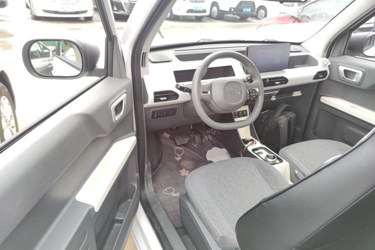 Used Geely Galaxy Panda 2024 Panda Mini 200km Endurance Bear Driver Seat