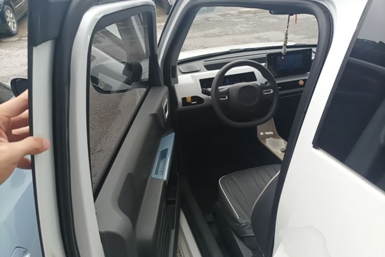 Used Geely Galaxy Panda 2024 Panda Mini 200km Endurance Bear Driver Seat