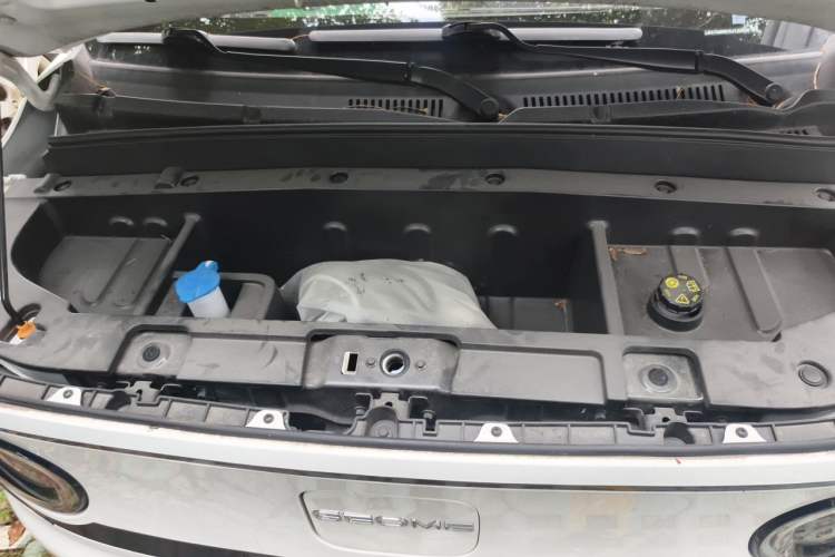 Used Geely Galaxy Panda 2024 Panda Mini 200km Endurance Bear Engine Bay