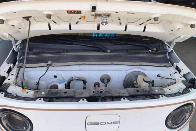 Used Geely Galaxy Panda 2024 Panda Mini 200km Endurance Bear Engine Bay