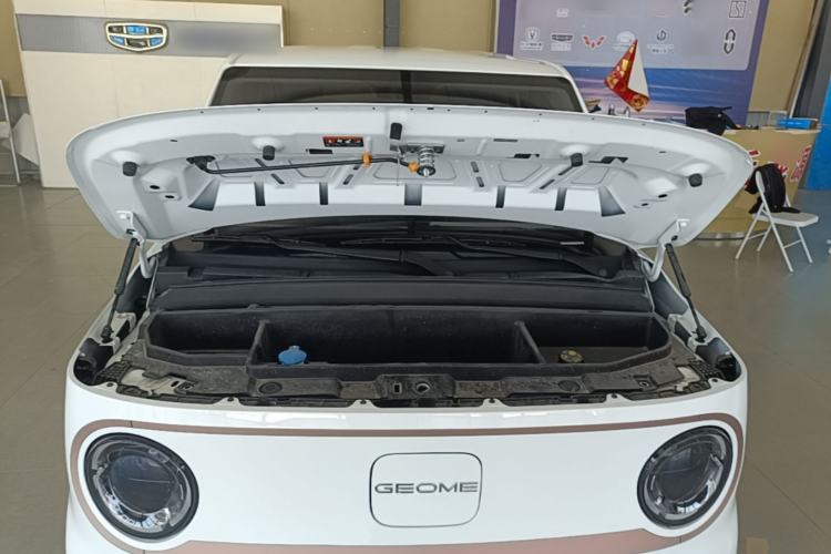 Used Geely Galaxy Panda 2024 Panda Mini 200km Endurance Bear Engine Bay