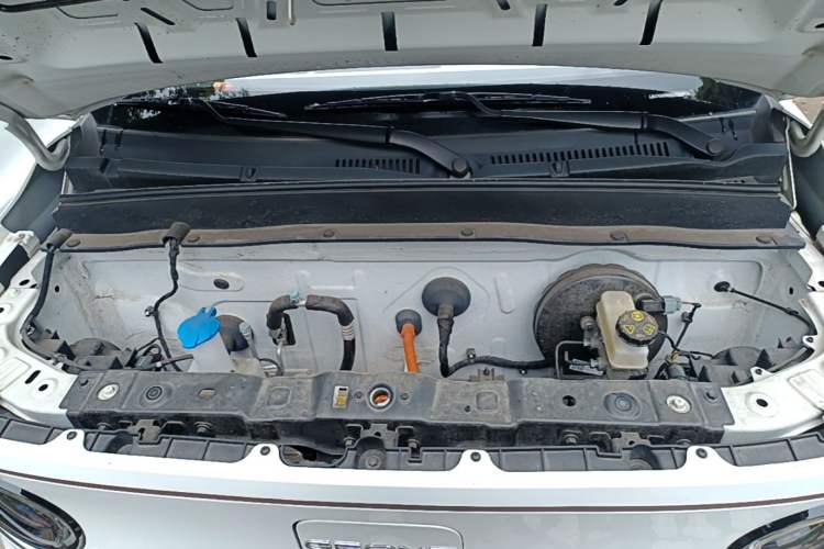 Used Geely Galaxy Panda 2024 Panda Mini 200km Endurance Bear Engine Bay