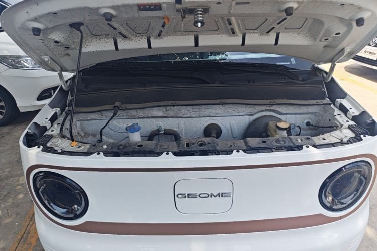 Used Geely Galaxy Panda 2024 Panda Mini 200km Endurance Bear Engine Bay