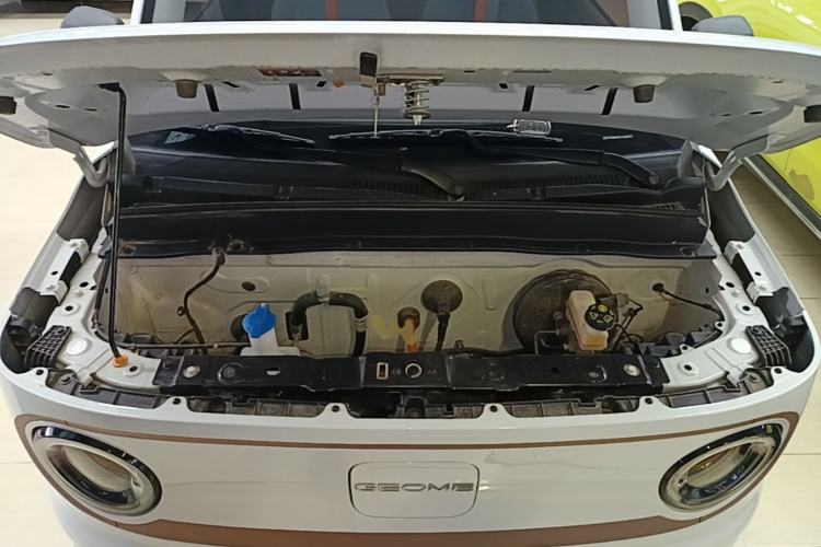 Used Geely Galaxy Panda 2024 Panda Mini 200km Endurance Bear Engine Bay
