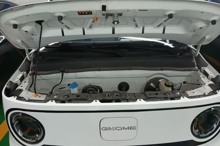Used Geely Galaxy Panda 2024 Facelifted Panda Mini 200km Dragon Edition Engine Bay