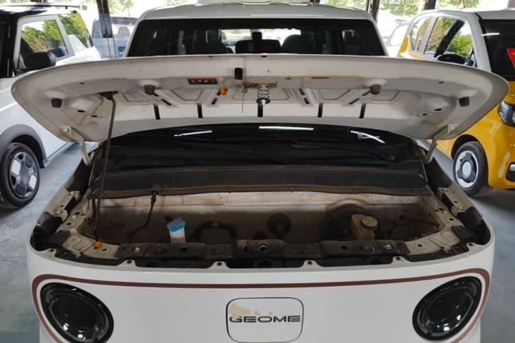 Used Geely Galaxy Panda 2024 Panda Mini 200km Endurance Bear Engine Bay