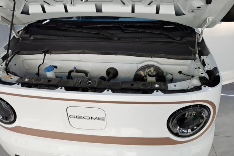 Used Geely Galaxy Panda 2024 Panda Mini 200km Endurance Bear Engine Bay