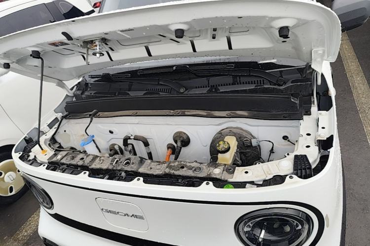 Used Geely Galaxy Panda 2024 200km Panda Kart Engine Bay