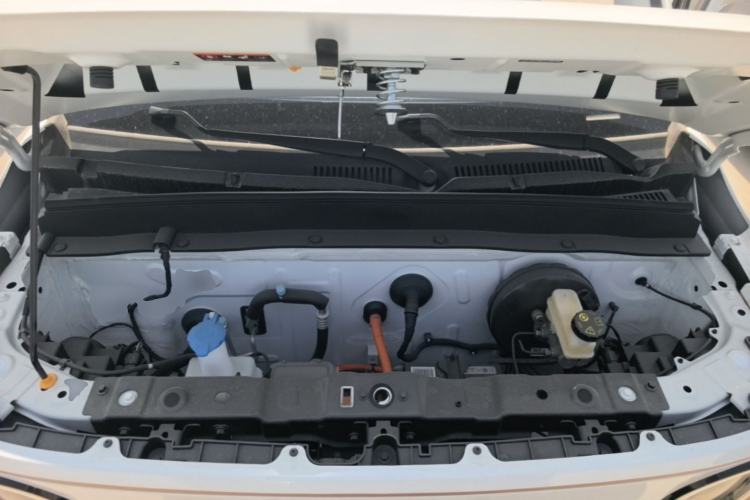 Used Geely Galaxy Panda 2024 Panda Mini 200km Endurance Bear Engine Bay