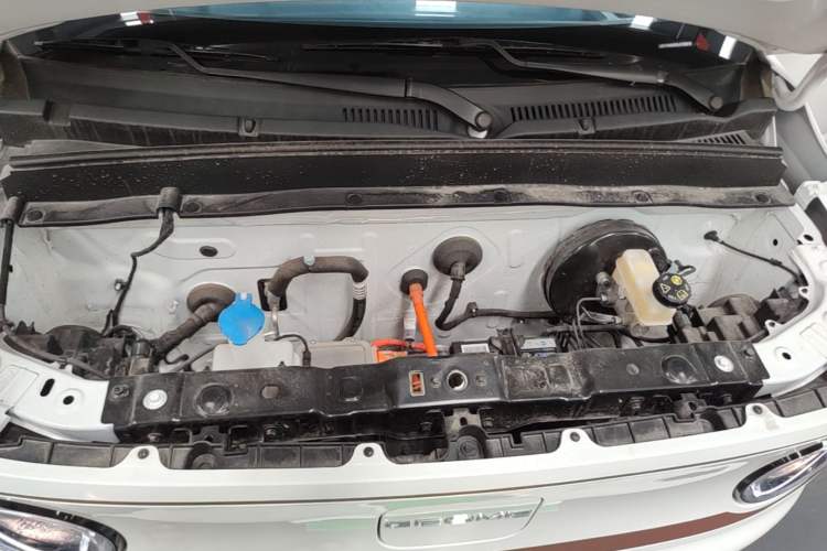 Used Geely Galaxy Panda 2024 Panda Mini 200km Endurance Bear Engine Bay