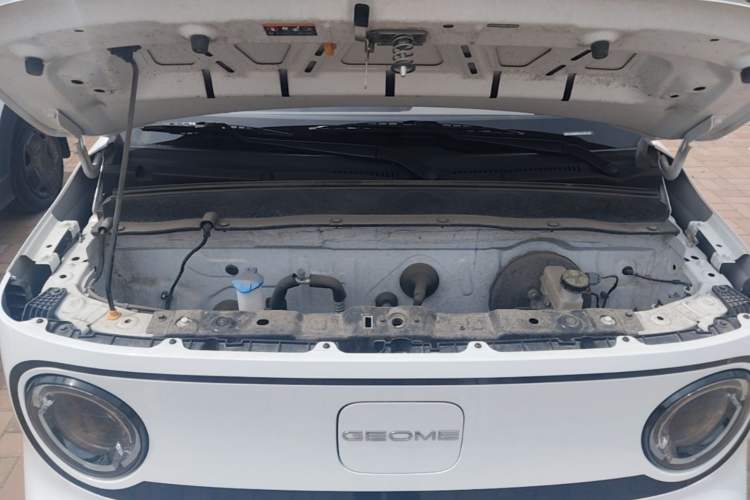 Used Geely Galaxy Panda 2024 200km Panda Kart Engine Bay