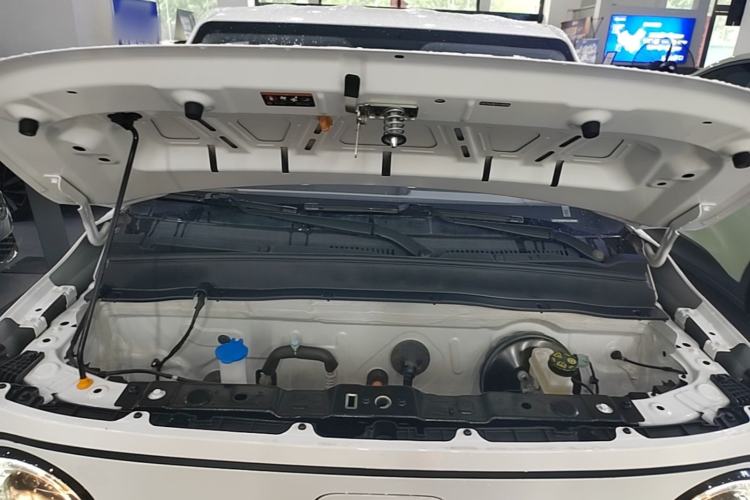 Used Geely Galaxy Panda 2024 Panda Mini 200km Endurance Bear Engine Bay