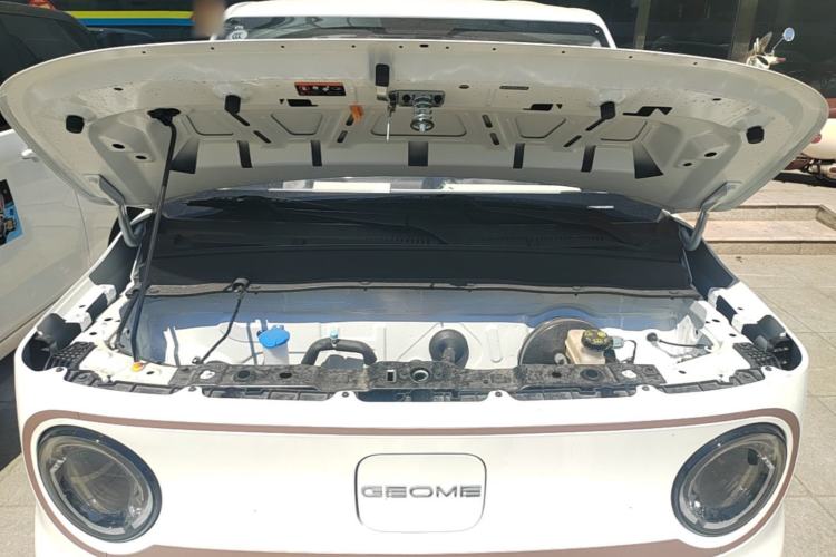 Used Geely Galaxy Panda 2024 Panda Mini 200km Endurance Bear Engine Bay