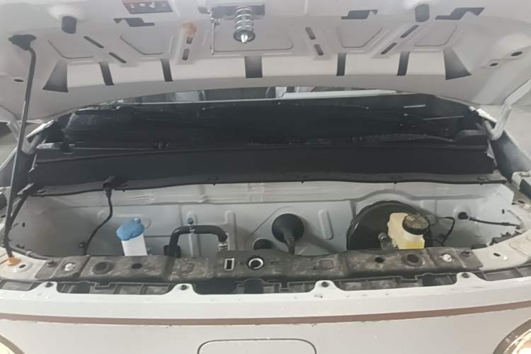 Used Geely Galaxy Panda 2024 Panda Mini 200km Endurance Bear Engine Bay