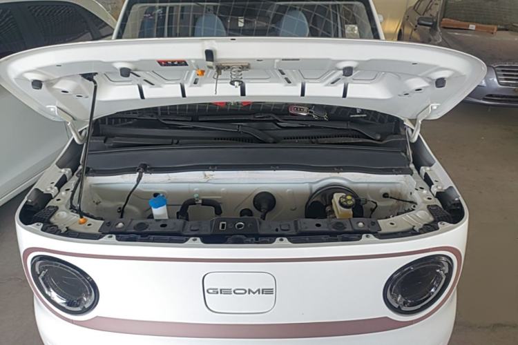 Used Geely Galaxy Panda 2024 Panda Mini 200km Endurance Bear Engine Bay
