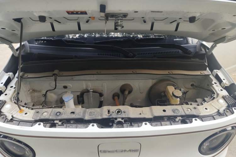 Used Geely Galaxy Panda 2024 Panda Mini 200km Endurance Bear Engine Bay