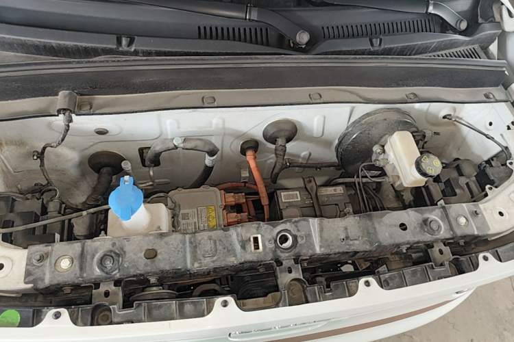 Used Geely Galaxy Panda 2024 Panda Mini 200km Endurance Bear Engine Bay