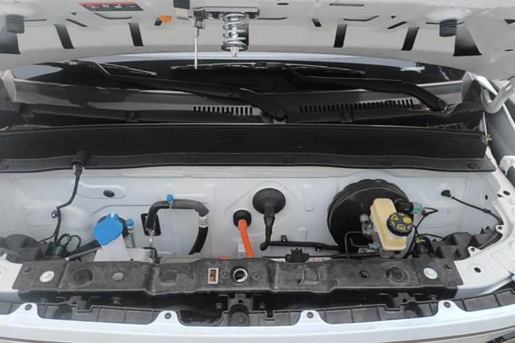 Used Geely Galaxy Panda 2024 Panda Mini 200km Endurance Bear Engine Bay
