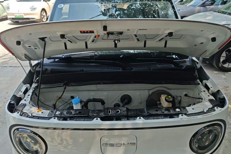 Used Geely Galaxy Panda 2024 Panda Mini 200km Endurance Bear Engine Bay