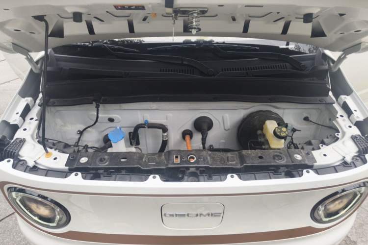 Used Geely Galaxy Panda 2024 Panda Mini 200km Endurance Bear Engine Bay