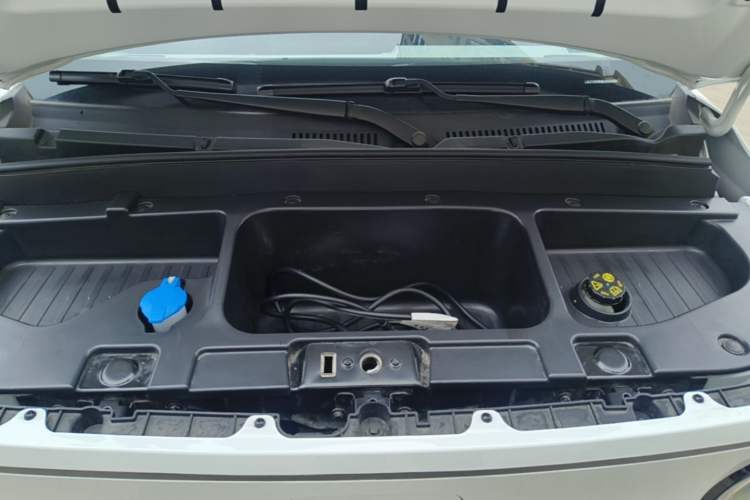 Used Geely Galaxy Panda 2024 Panda Mini 200km Endurance Bear Engine Bay
