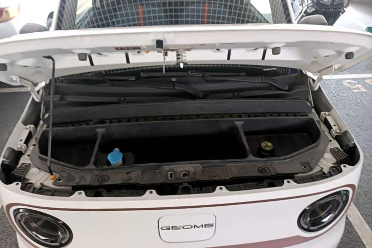 Used Geely Galaxy Panda 2024 Panda Mini 200km Dragon Edition Engine Bay