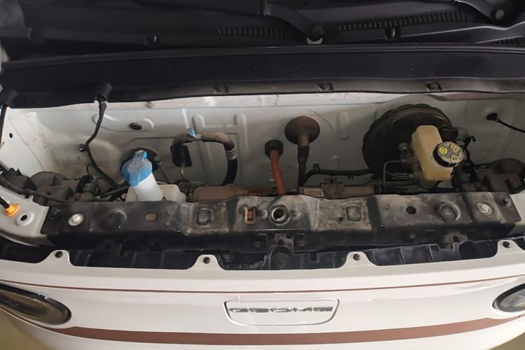 Used Geely Galaxy Panda 2024 Panda Mini 200km Endurance Bear Engine Bay