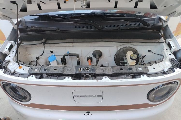 Used Geely Galaxy Panda 2024 Panda Mini 200km Endurance Bear Engine Bay