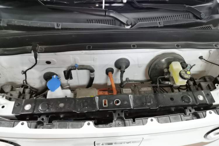Used Geely Galaxy Panda 2024 Panda Mini 200km Endurance Bear Engine Bay