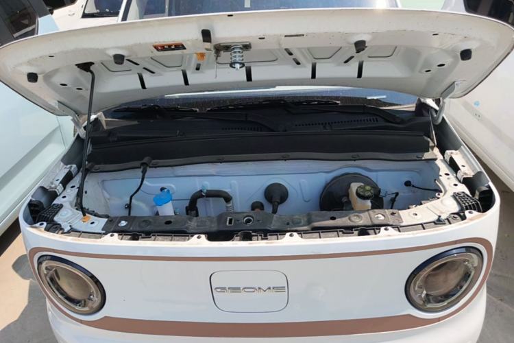 Used Geely Galaxy Panda 2024 Panda Mini 200km Endurance Bear Engine Bay