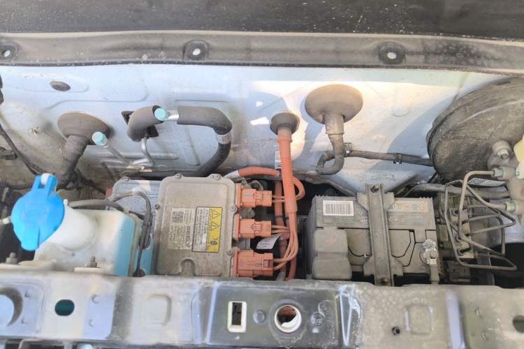 Used Geely Galaxy Panda 2024 Panda Mini 200km Endurance Bear Engine Bay