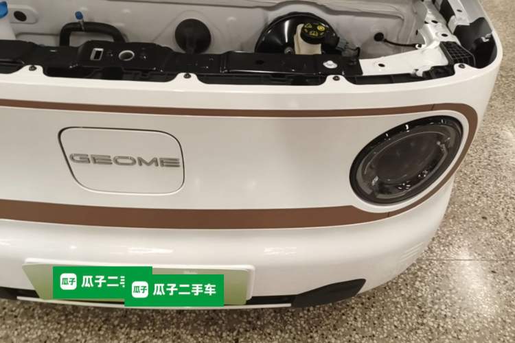 Used Geely Galaxy Panda 2024 Panda Mini 200km Endurance Bear Engine Bay Left