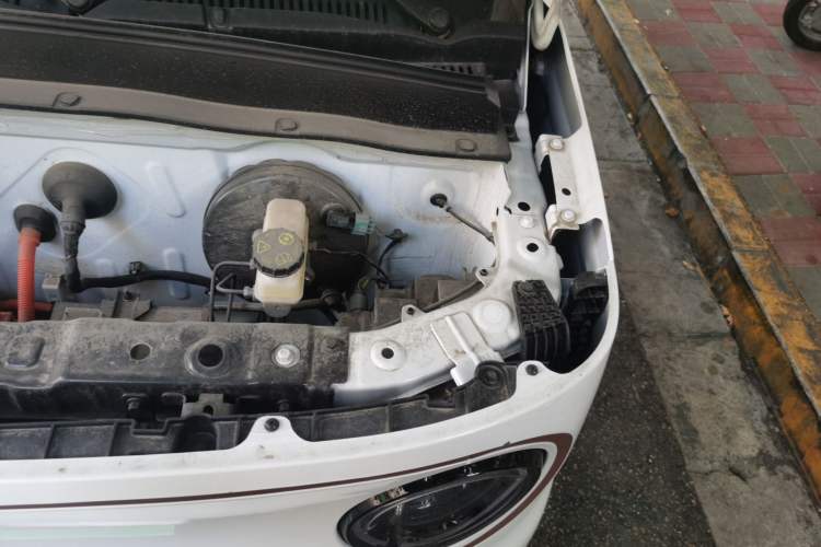 Used Geely Galaxy Panda 2024 Panda Mini 200km Endurance Bear Engine Bay Left