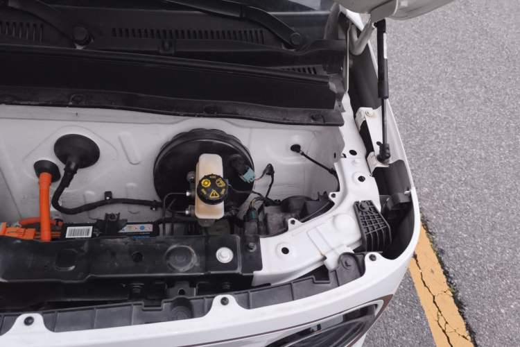 Used Geely Galaxy Panda 2024 Panda Mini 200km Endurance Bear Engine Bay Left