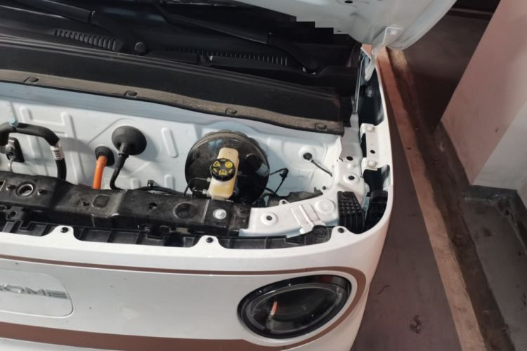 Used Geely Galaxy Panda 2024 Panda Mini 200km Endurance Bear Engine Bay Left