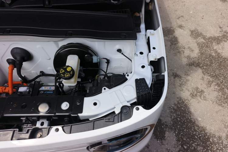 Used Geely Galaxy Panda 2024 Panda Mini 200km Endurance Bear Engine Bay Left