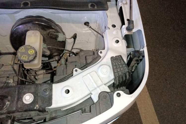 Used Geely Galaxy Panda 2024 Panda Mini 200km Endurance Bear Engine Bay Left
