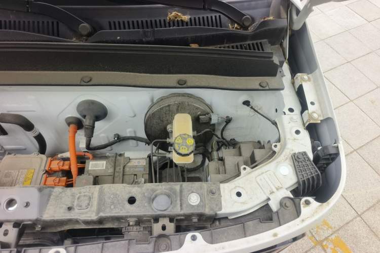 Used Geely Galaxy Panda 2024 Panda Mini 200km Endurance Bear Engine Bay Left