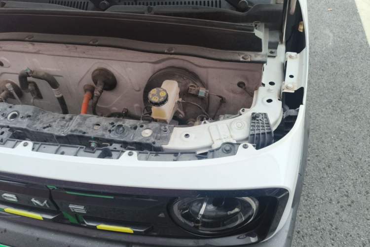 Used Geely Galaxy Panda 2024 200km Panda Rider Engine Bay Left
